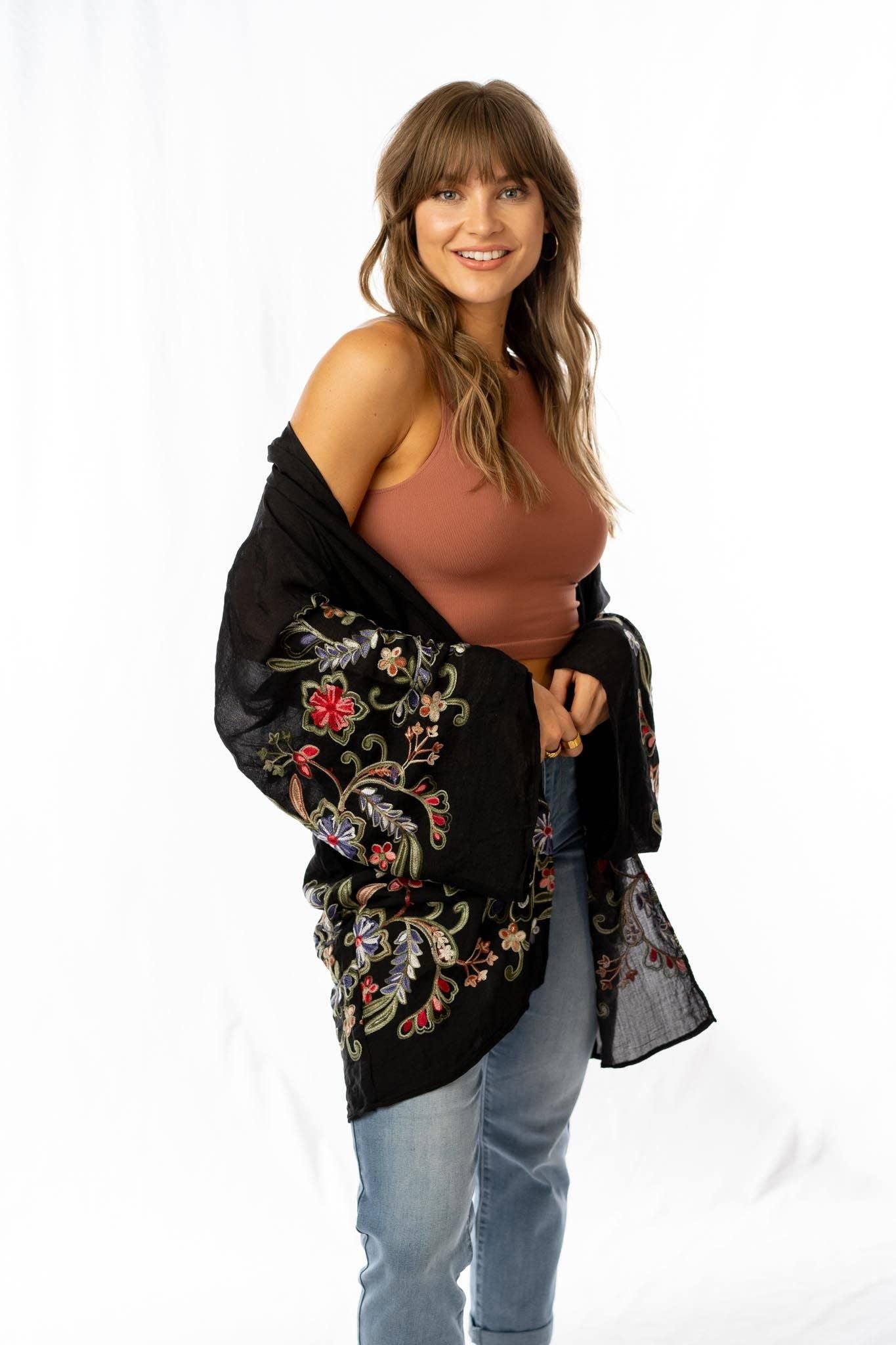 Fun In Florals Kimono - Black 3BN